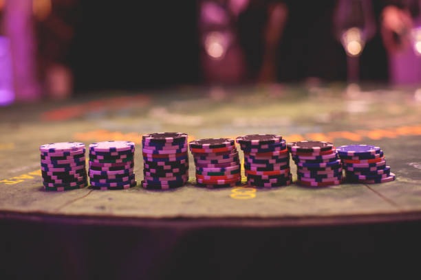 dewalive live mobile app interface showing slot games and live casino options